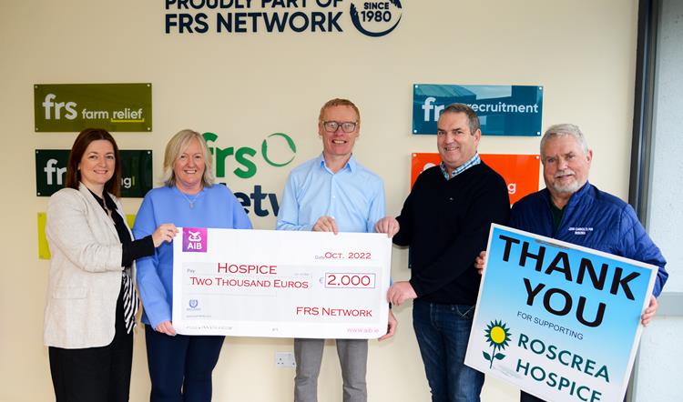 €2,000 Raised in Support of Hospice Charity